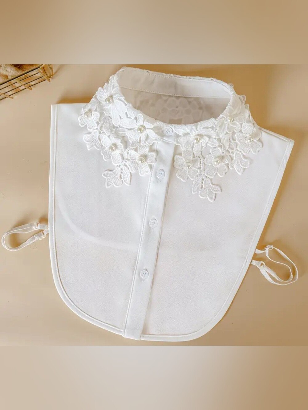 Detachable White Lace Pearl Collar